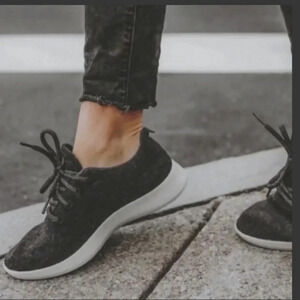 Allbirds Dark Gray Merino Wool Runners Tuke Jo shoes size 10